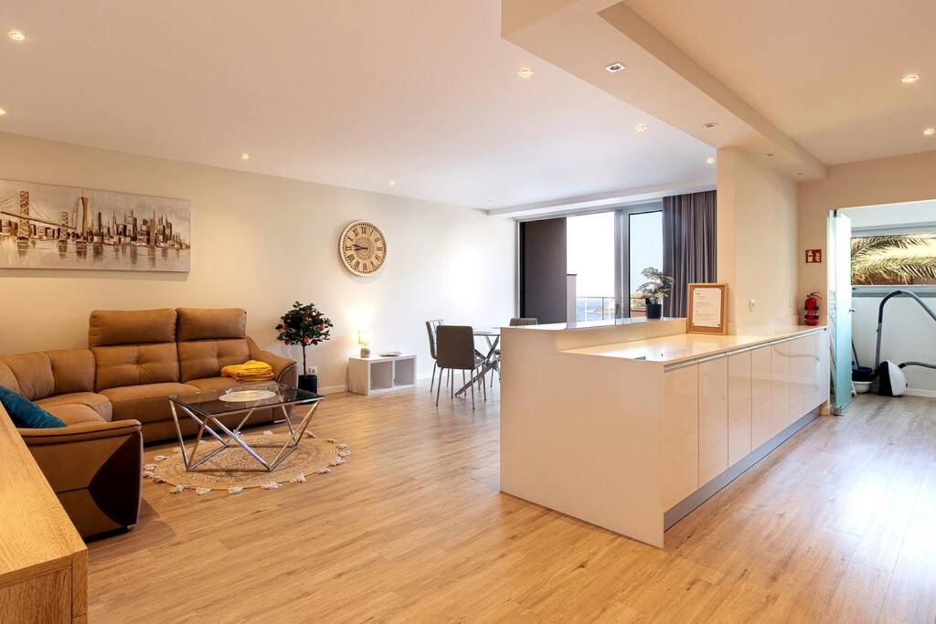 Luxury And Modern Apartment In Porto Moniz Center Extérieur photo